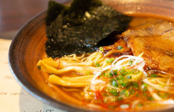 ラーメンインスタグラマーの方へ！大好きなラーメンの動画付き御朱印アルバムを作りましょう|スマホでアルバム作成ならPATORASUへ