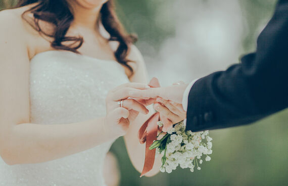 WEDDINGでお披露目♪スマホで作ろう新郎新婦からのメッセージ動画付き御朱印アルバム|スマホでアルバム作成ならPATORASUへ